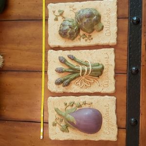 VINTAGE HOME INTERIORS RESIN VEGGIE SET